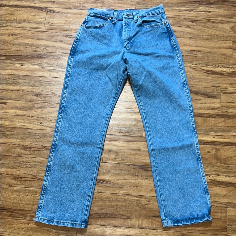 Wrangler NWT Women’s Blue Straight Leg Jeans Classic Fit Size 3/30